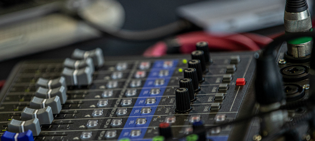 Zoom LiveTrak L-8